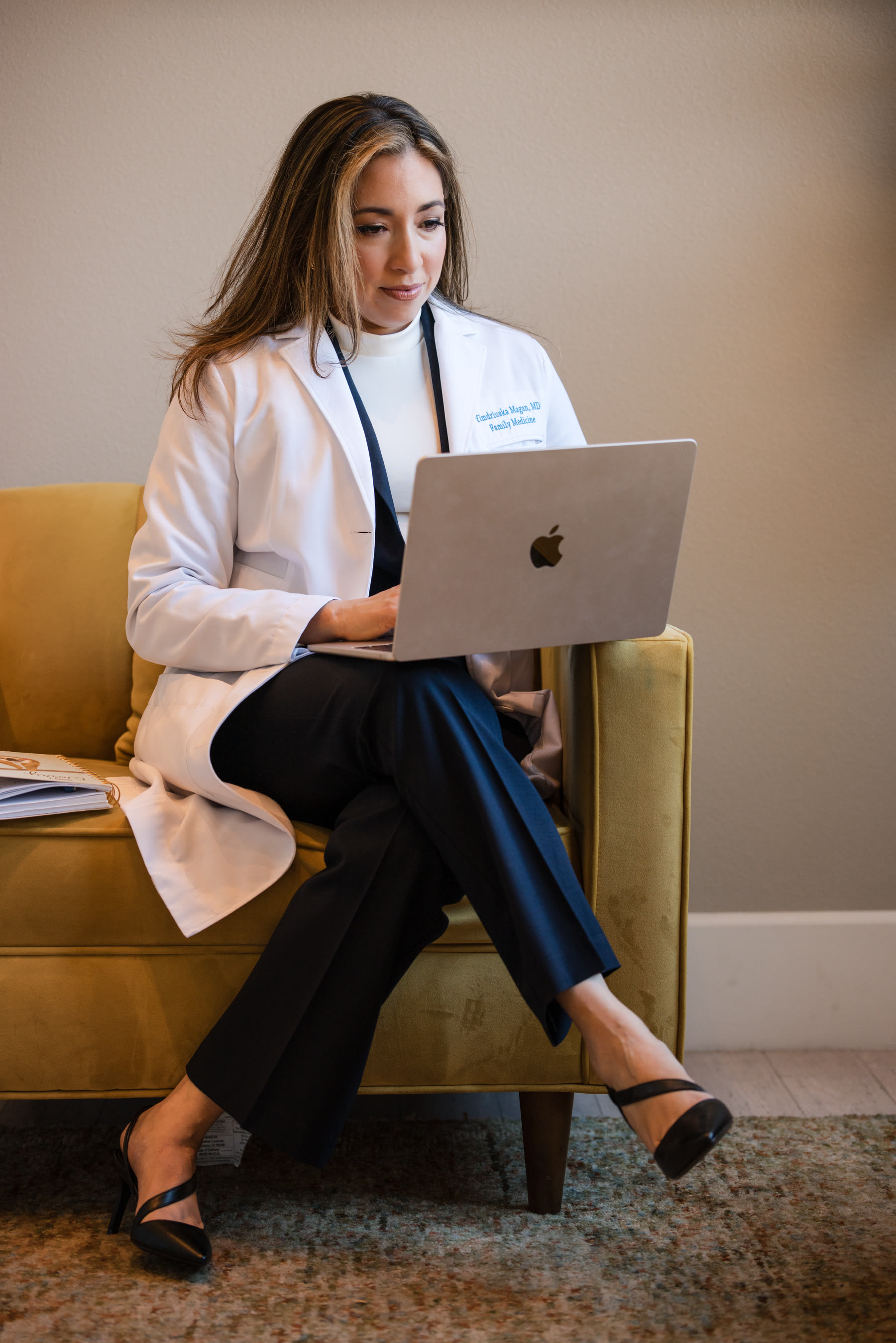 Dr. Gigi Magan, host of the MedTech & Heart podcast